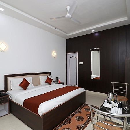 Oyo 11526 Hotel Apollo アーグラ エクステリア 写真