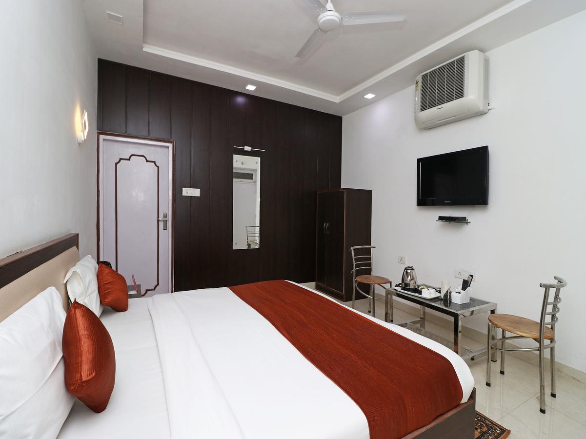 Oyo 11526 Hotel Apollo アーグラ エクステリア 写真