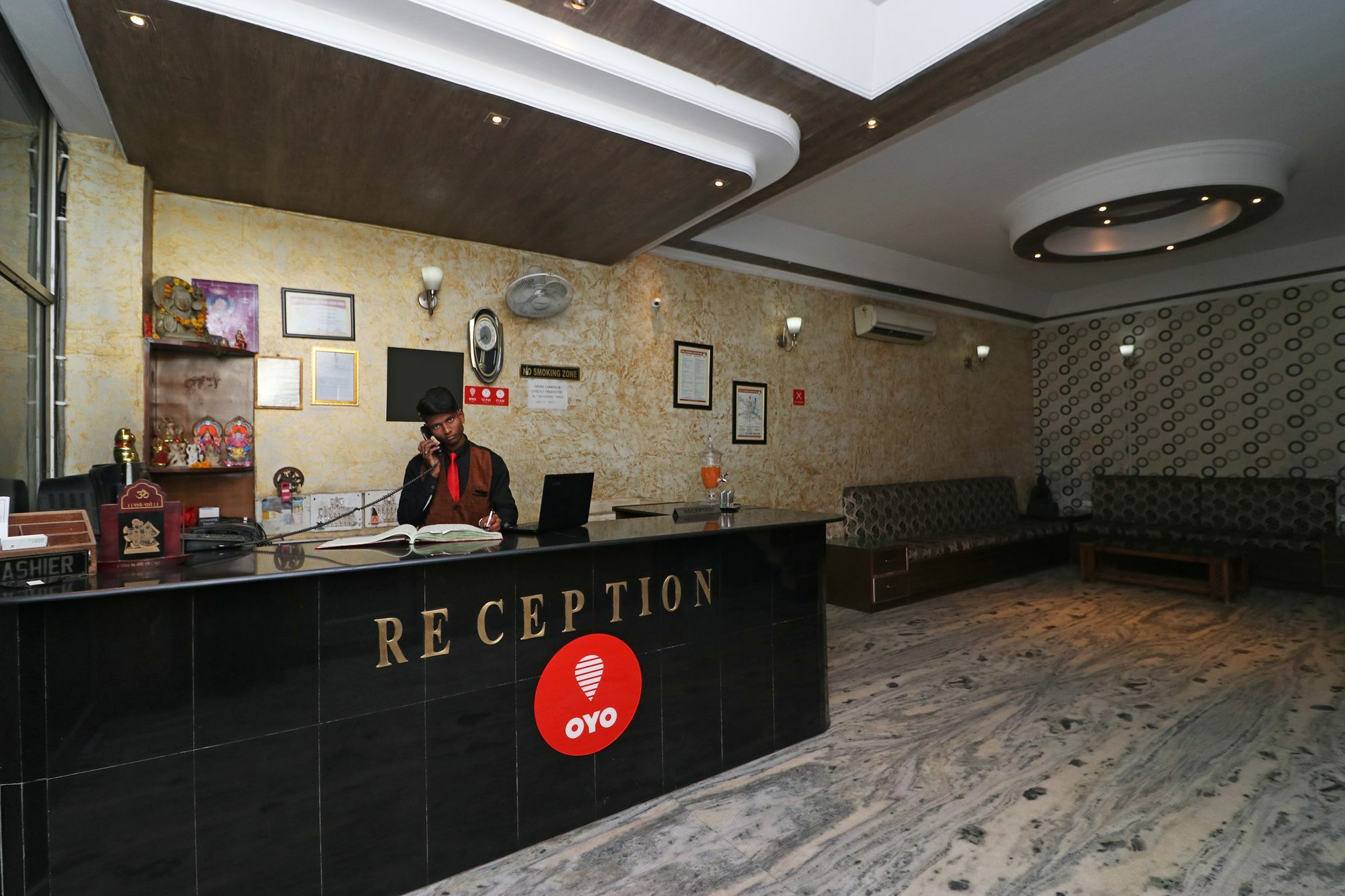 Oyo 11526 Hotel Apollo アーグラ エクステリア 写真
